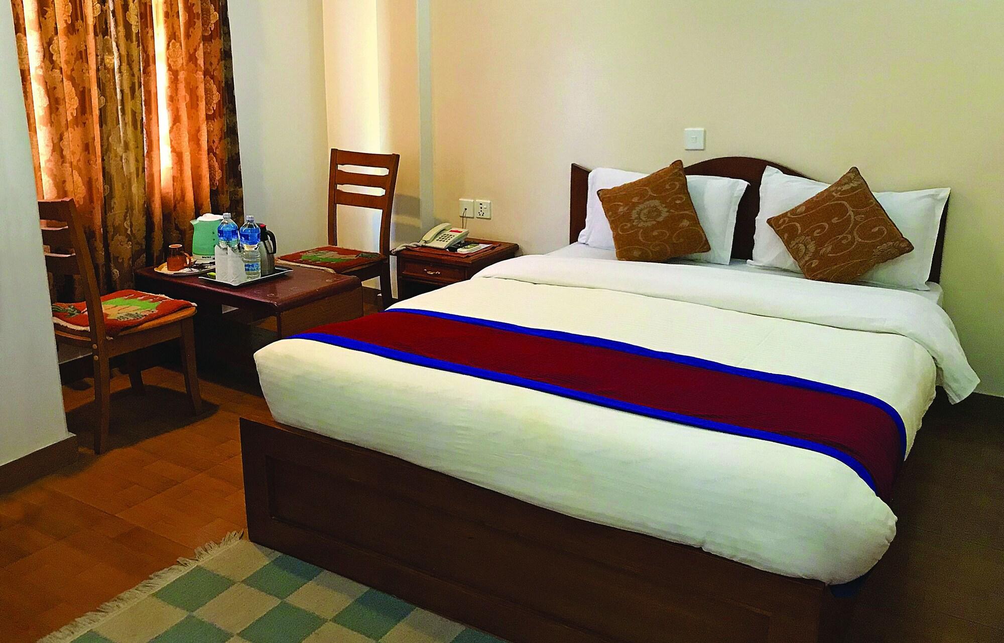 Hotel Asia Покхара Екстер'єр фото