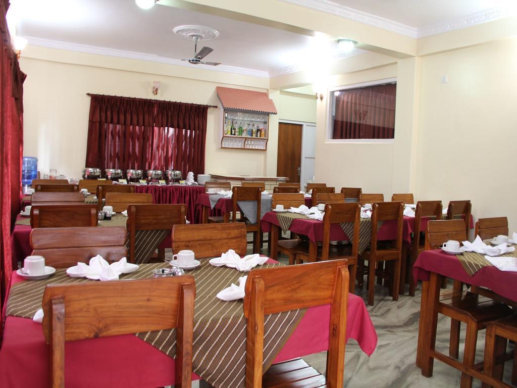 Hotel Asia Покхара Екстер'єр фото