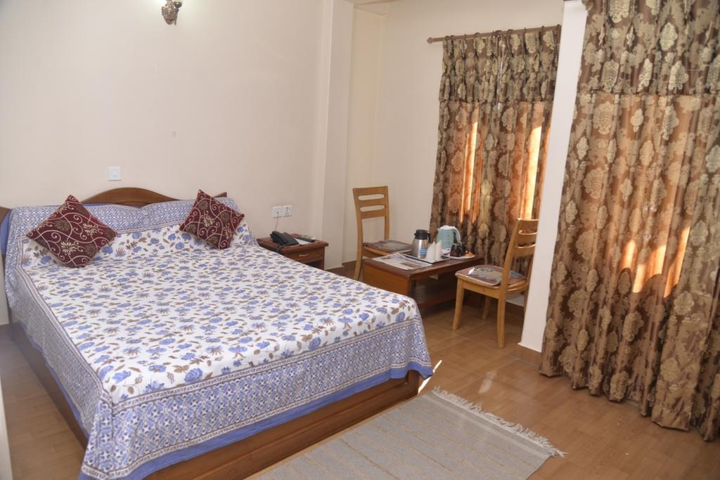 Hotel Asia Покхара Екстер'єр фото